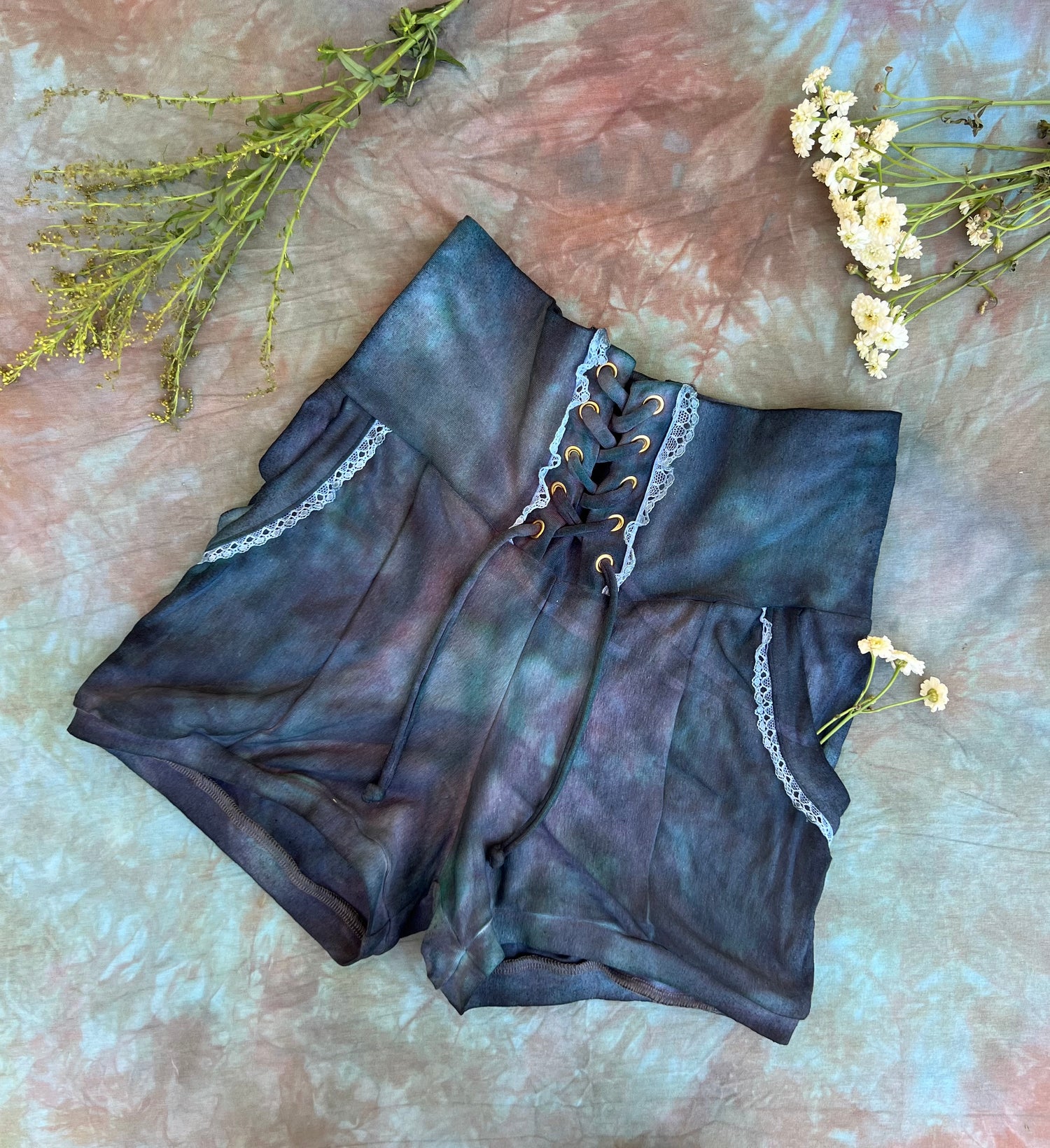 Small Mystic Pocket Shorts in Abalone