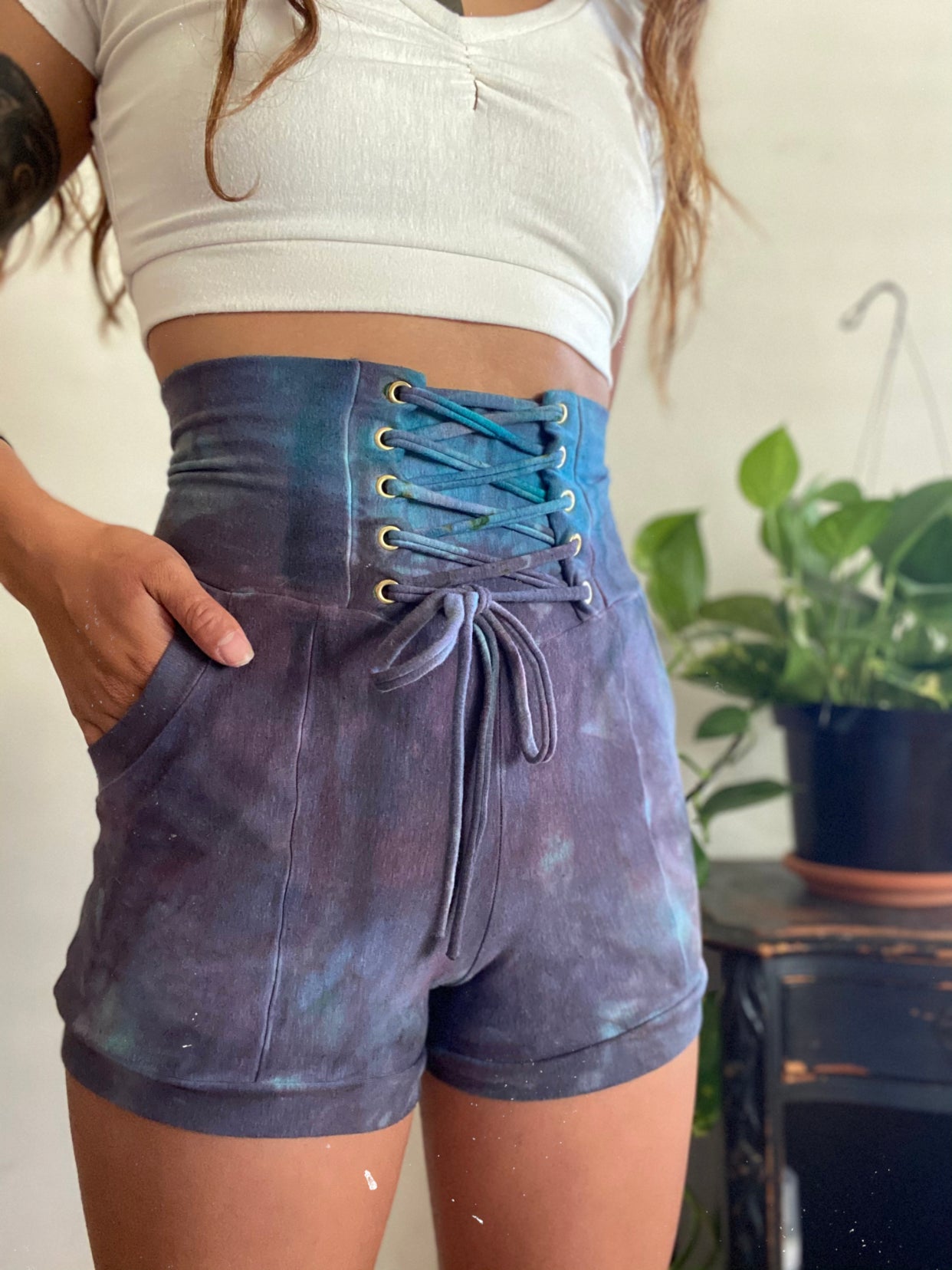 Large Mystic Pocket Shorts in Abalone